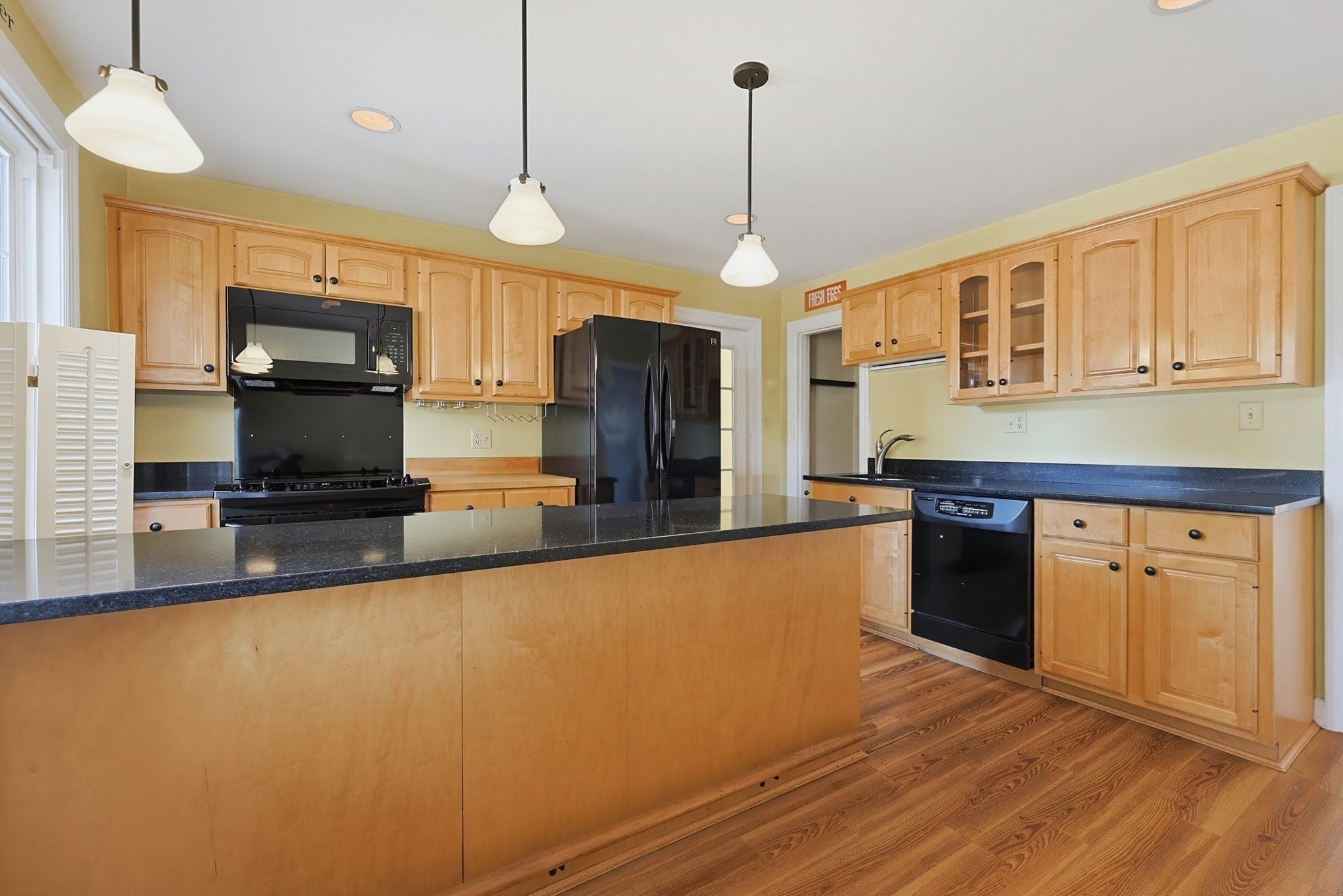 699 Pleasant St, Norwood, MA Photo #7
