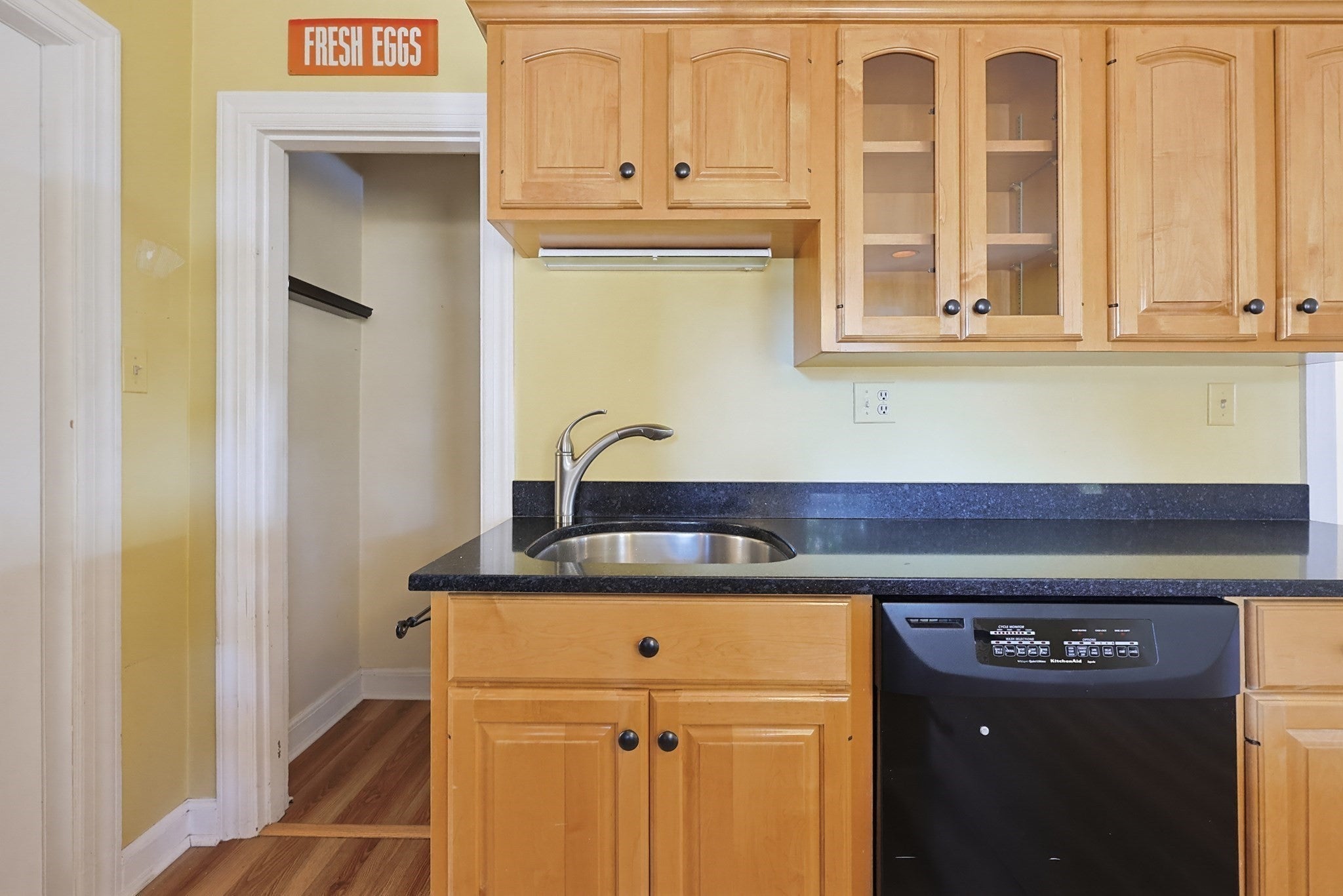 699 Pleasant St, Norwood, MA Photo #8