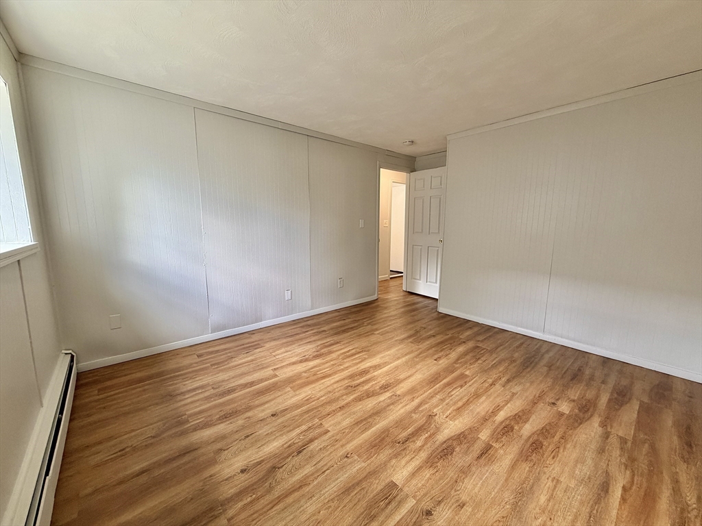 15 Staples Ave 18