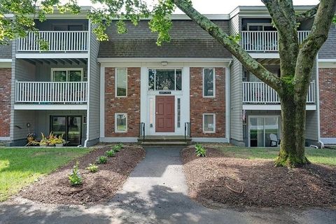 Photo of 220 Bedford St #32, Bridgewater, MA 02324 (MLS # 73462113)