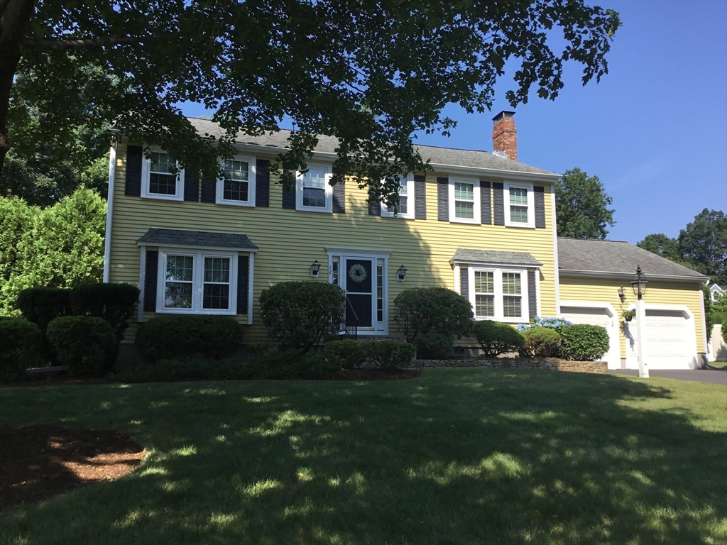 12 Lantern Ln