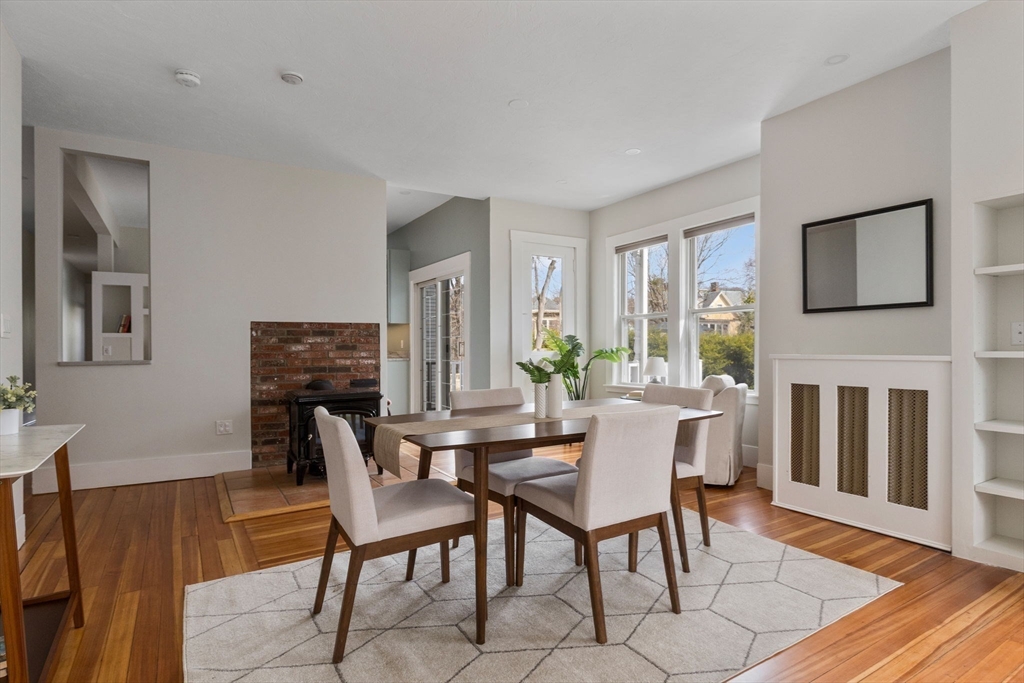 Watertown, Massachusetts 02472, United States, 5 Bedrooms Bedrooms, ,2 BathroomsBathrooms,Residential,Active,172880