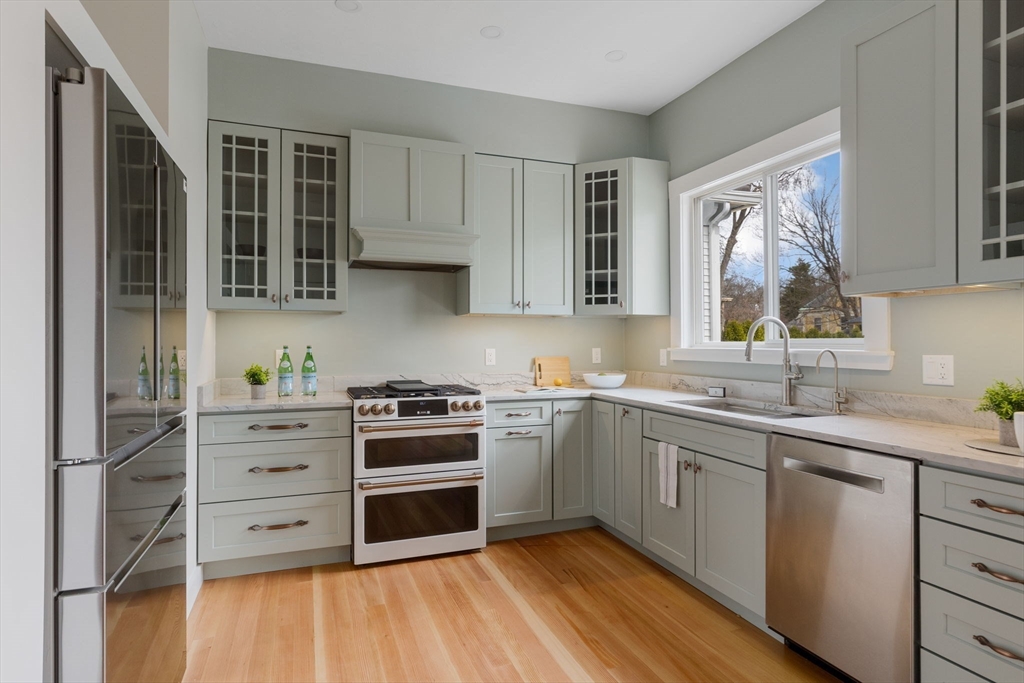 Watertown, Massachusetts 02472, United States, 5 Bedrooms Bedrooms, ,2 BathroomsBathrooms,Residential,Active,172880