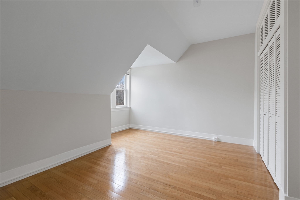 Watertown, Massachusetts 02472, United States, 5 Bedrooms Bedrooms, ,2 BathroomsBathrooms,Residential,Active,172880