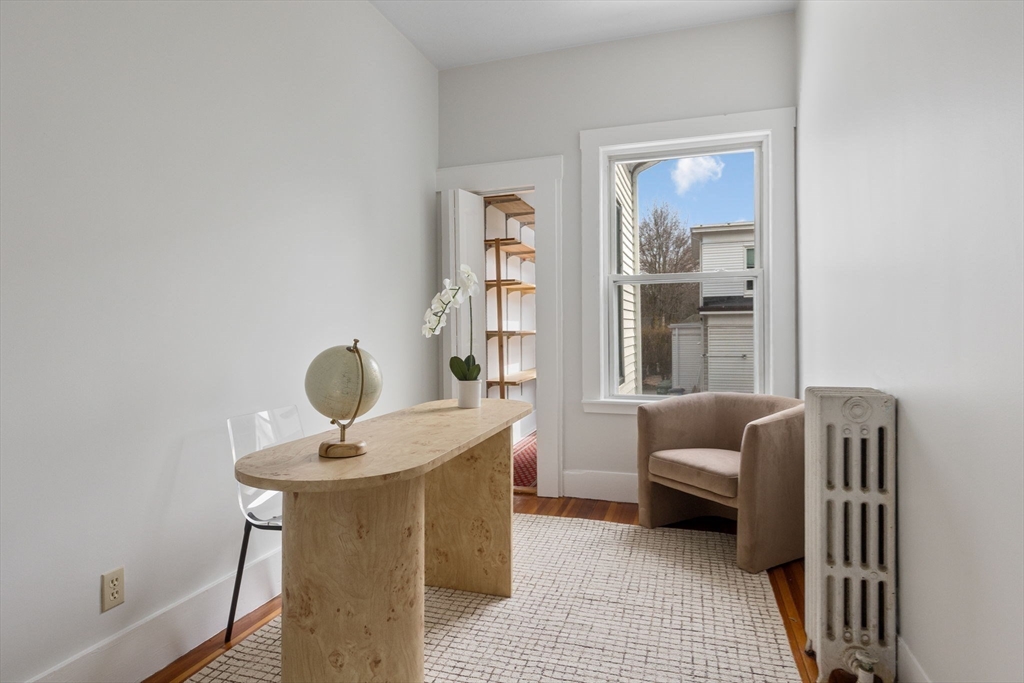 Watertown, Massachusetts 02472, United States, 5 Bedrooms Bedrooms, ,2 BathroomsBathrooms,Residential,Active,172880