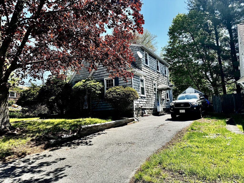 12 Alexander Rd