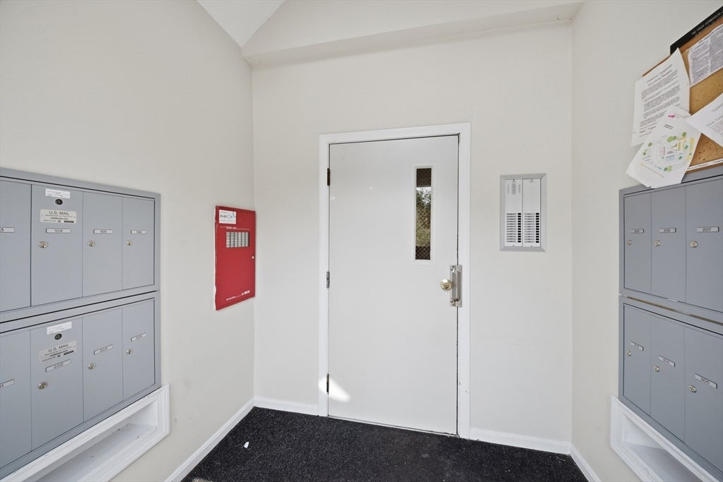 1 Timberwood Dr #206, Goffstown, NH Photo #15
