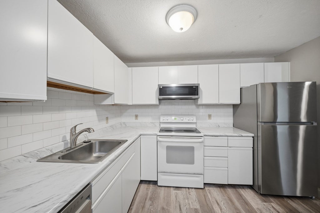1 Timberwood Dr #206, Goffstown, NH Photo #22