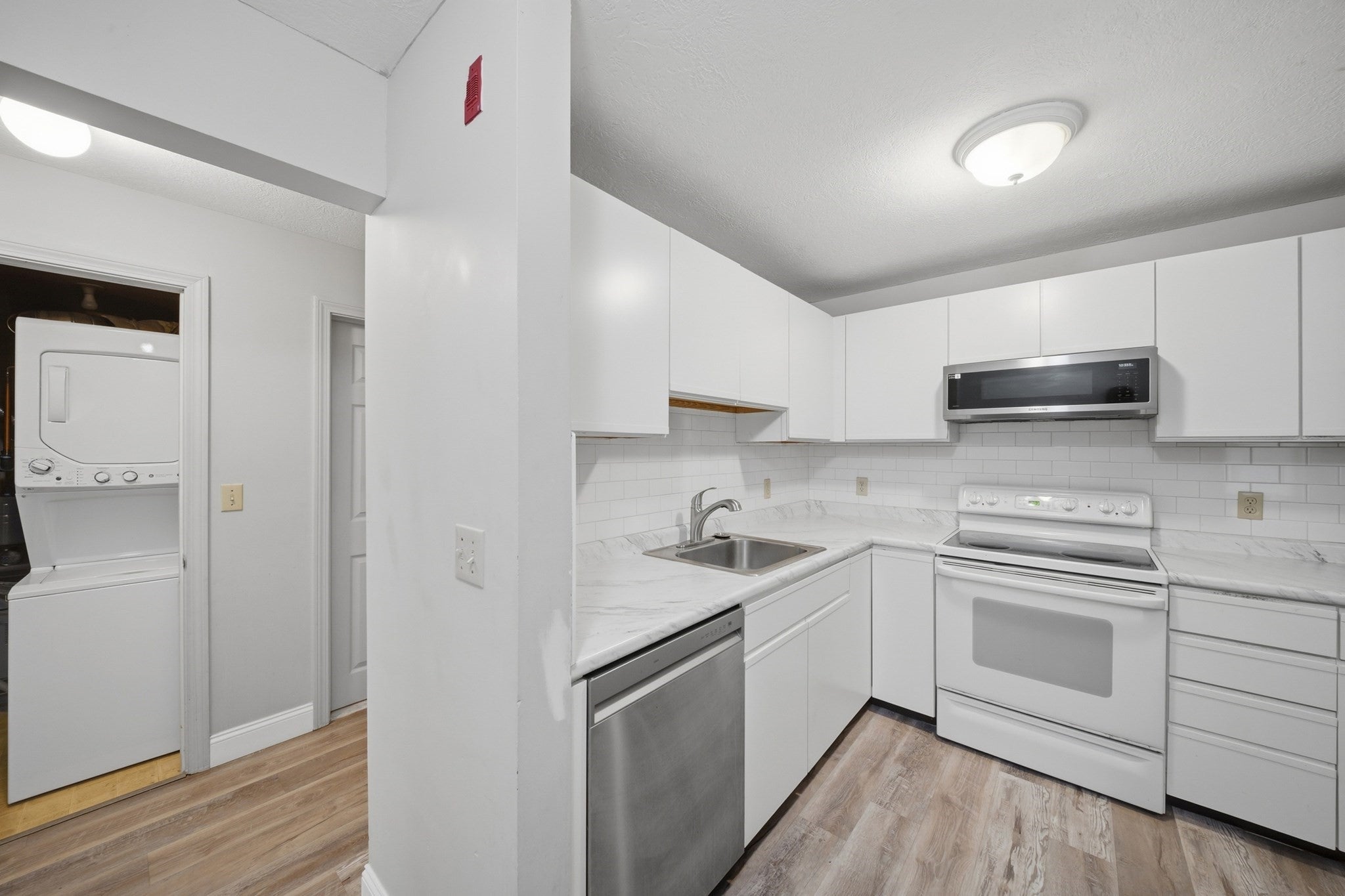 1 Timberwood Dr #206, Goffstown, NH Photo #23