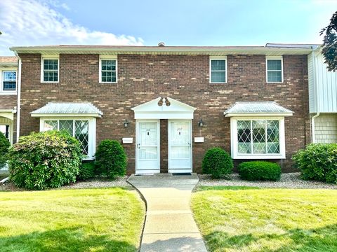 308 Blisswood Village Dr 308 Ludlow MA 01056