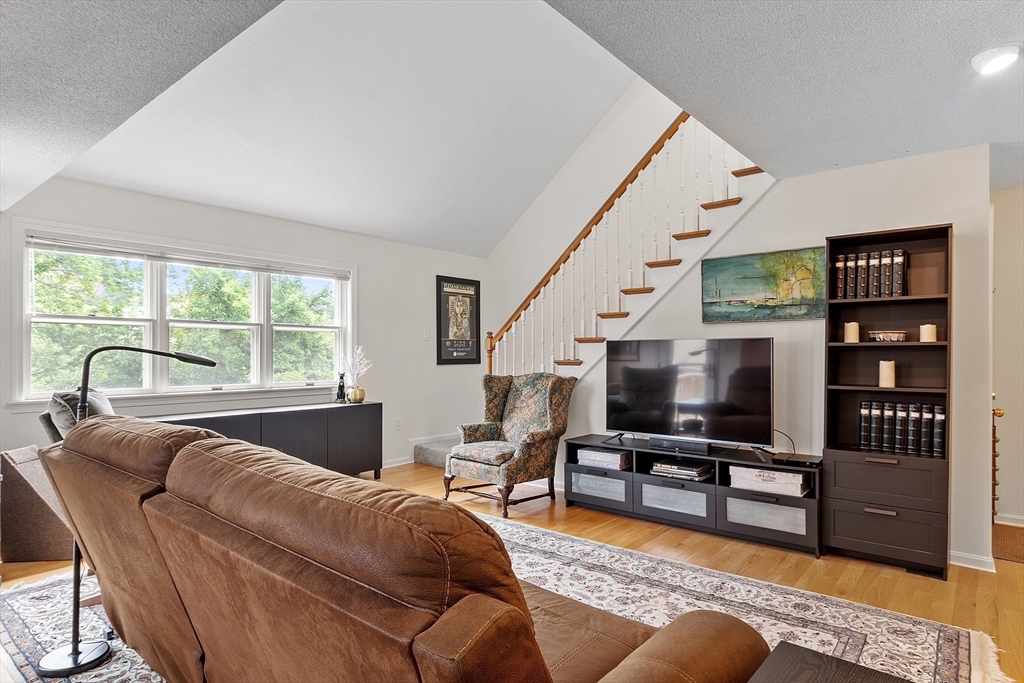 13 Weatherly Drive 13