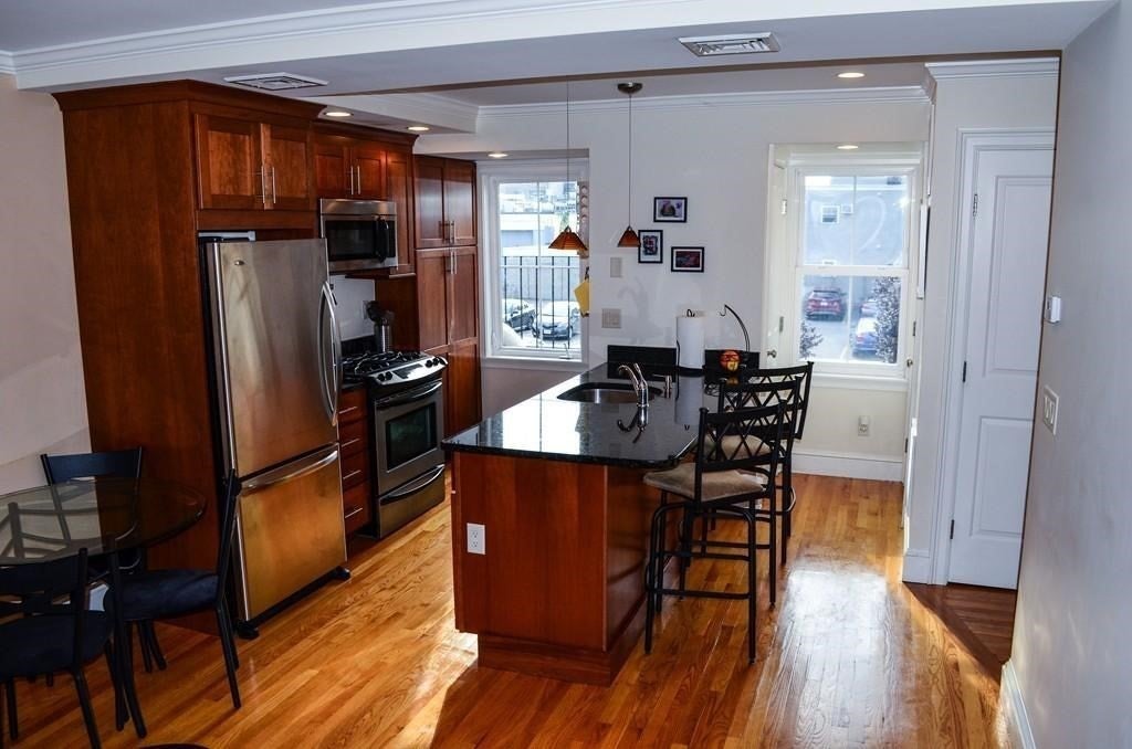 122 Charles St #2, Cambridge, MA Photo #5