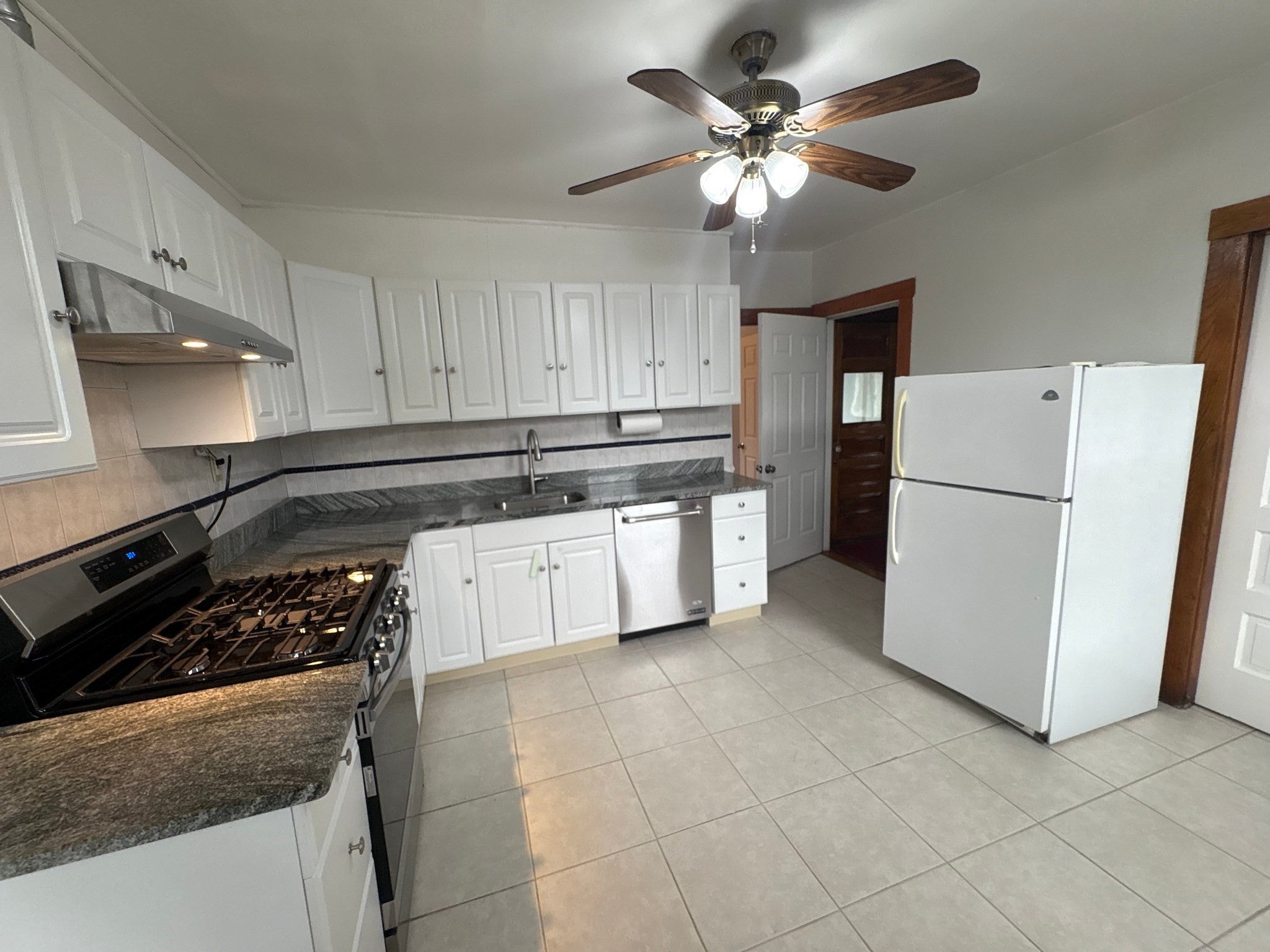 403 Trapelo Rd #3, Belmont, MA, 403 Trapelo Rd #3, Belmont, MA Photo #3