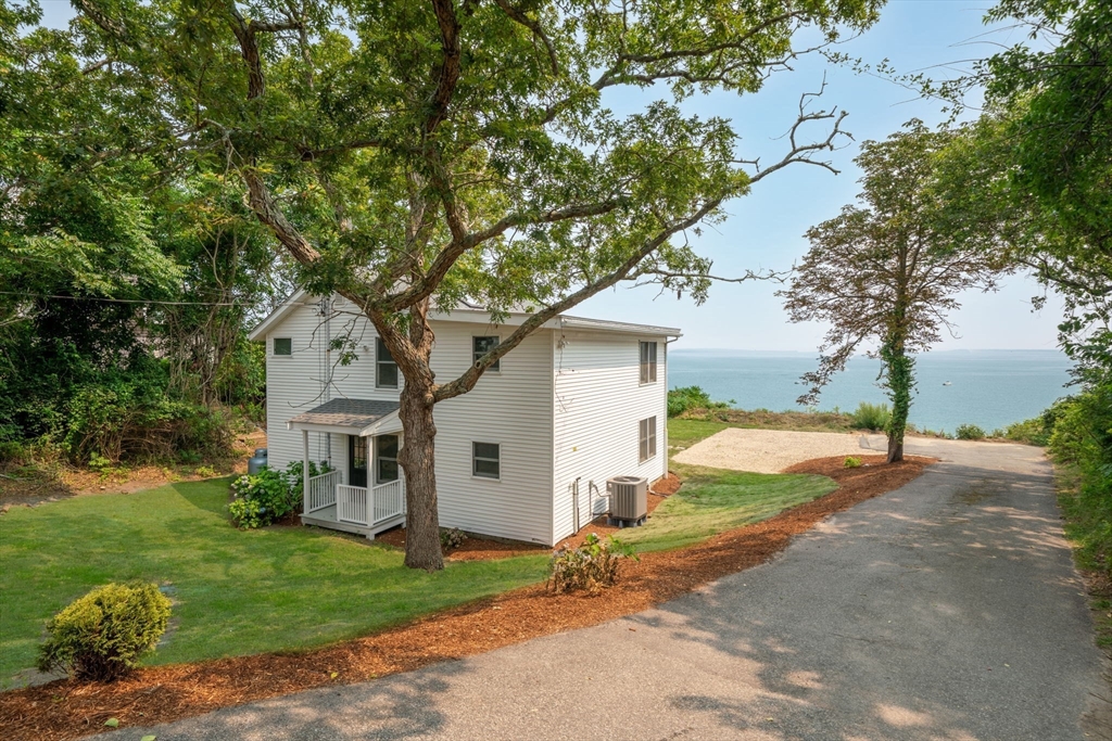 91 Manomet Ave
