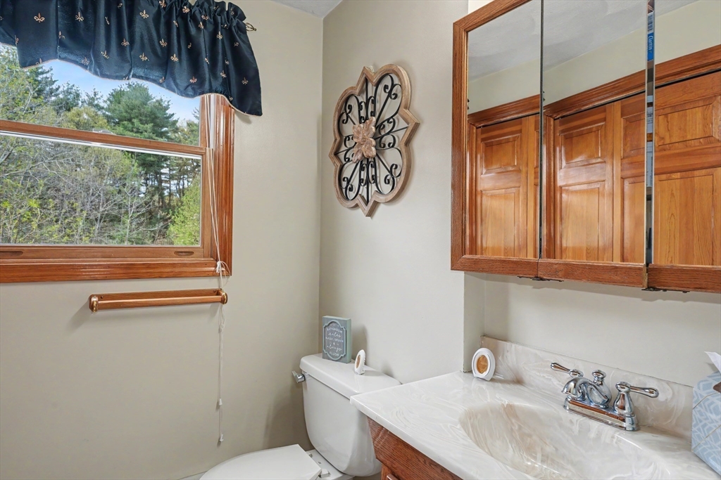 26 Frederick Circle, Tewksbury, MA Photo #11