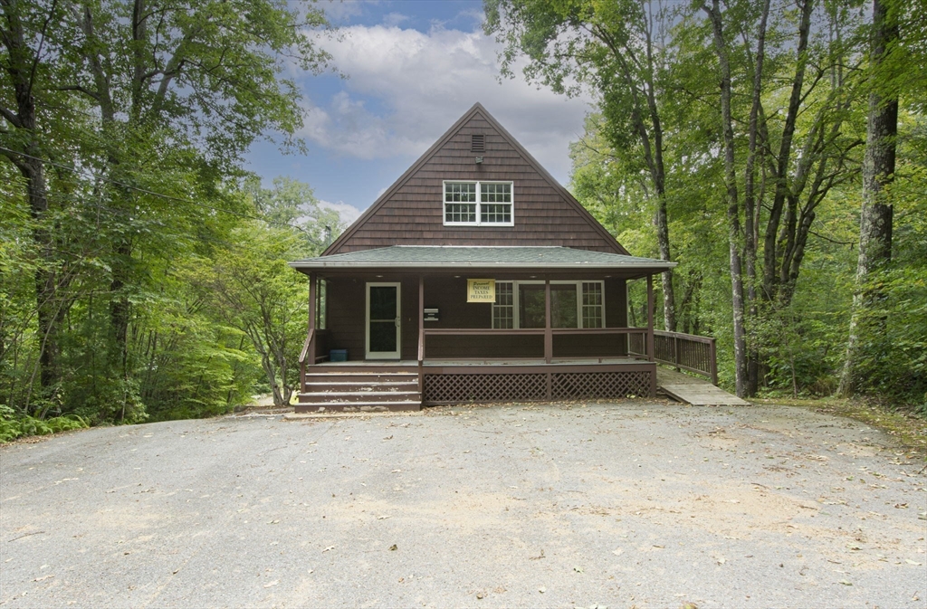 926 Old Turnpike Rd