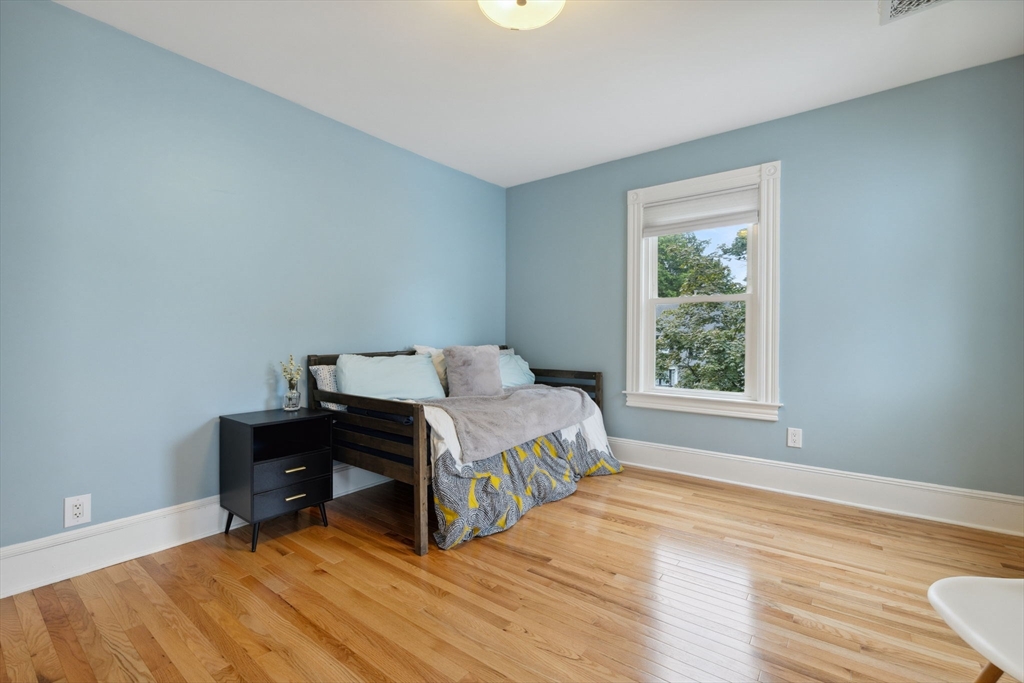 Longmeadow, Massachusetts 01106, United States, 3 Bedrooms Bedrooms, ,3 BathroomsBathrooms,Residential,Active,150458