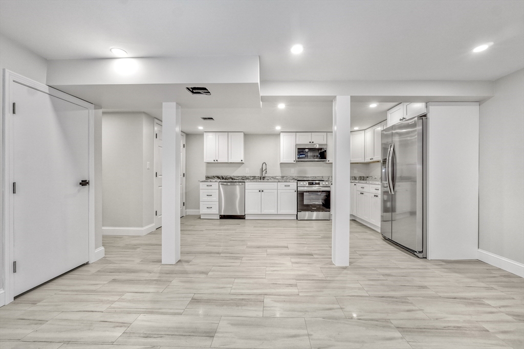15 Lucia Ave