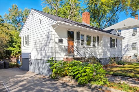 33 Brook Rd Quincy MA 02169