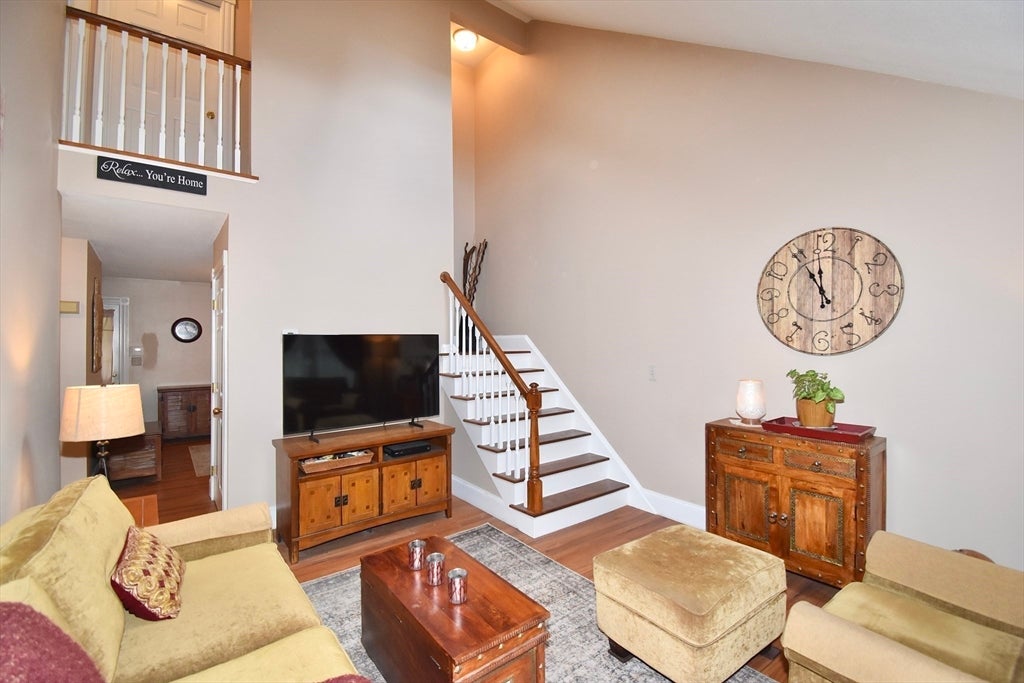 169 Main St 16
