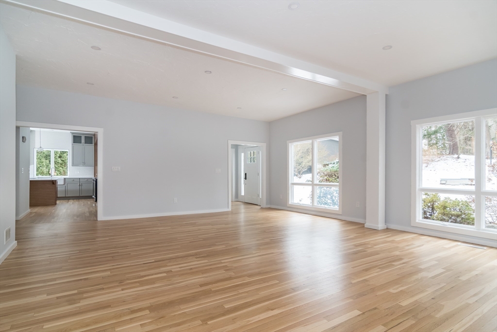 7 Cliff Road