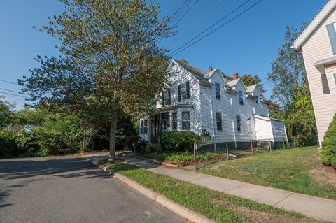 39 Arthur St Lynn MA 01905