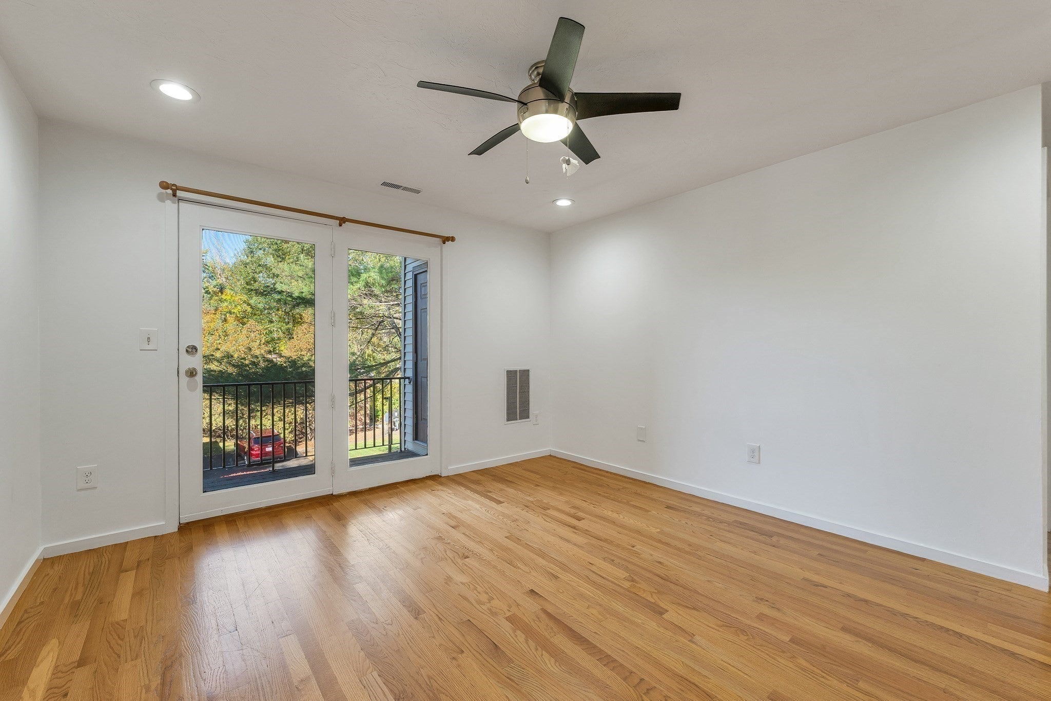 189 Littleton Rd 44