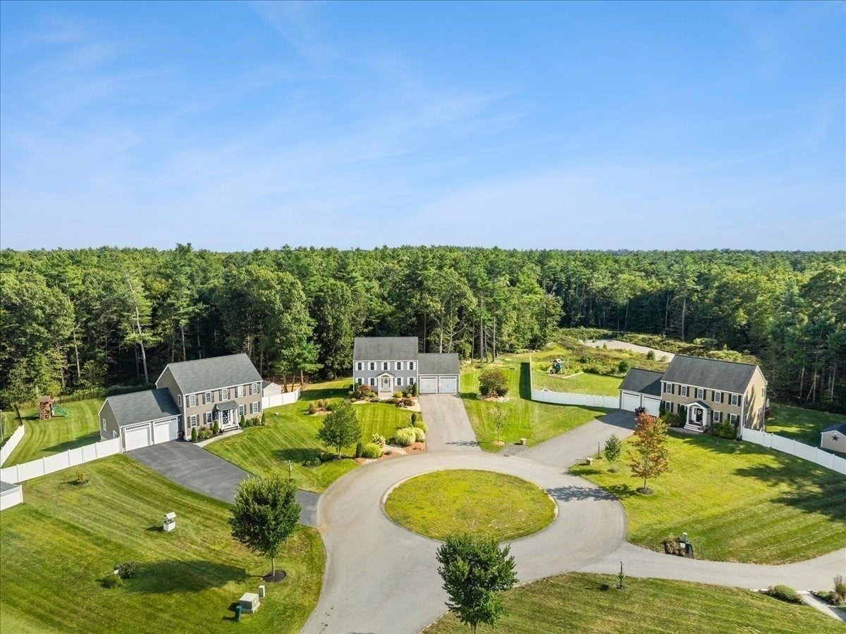 32 Pocksha Dr, Middleboro, MA Photo #4