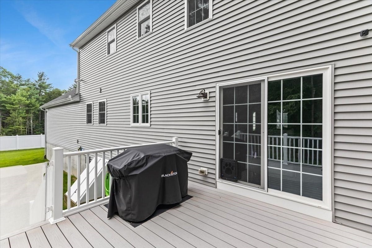 32 Pocksha Dr, Middleboro, MA Photo #35