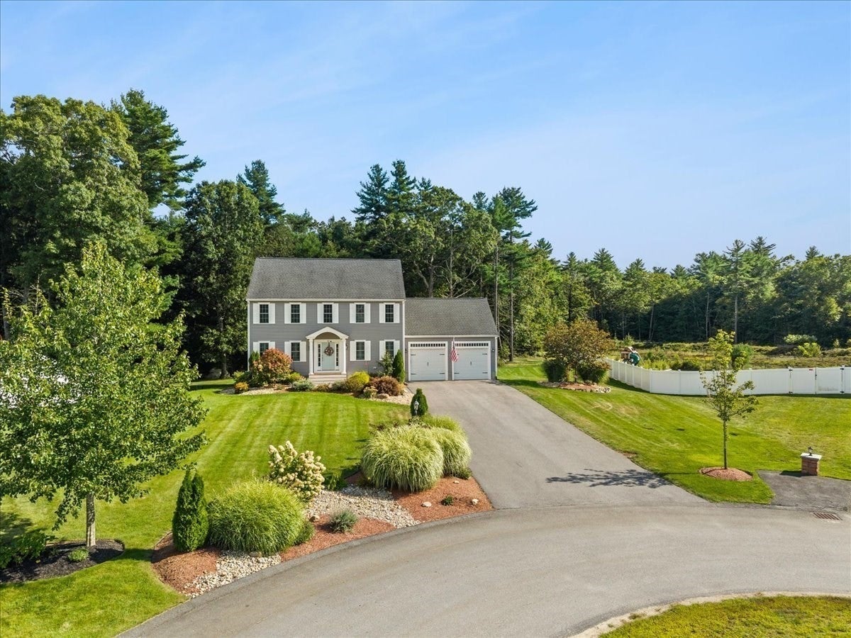 32 Pocksha Dr, Middleboro, MA Photo #2