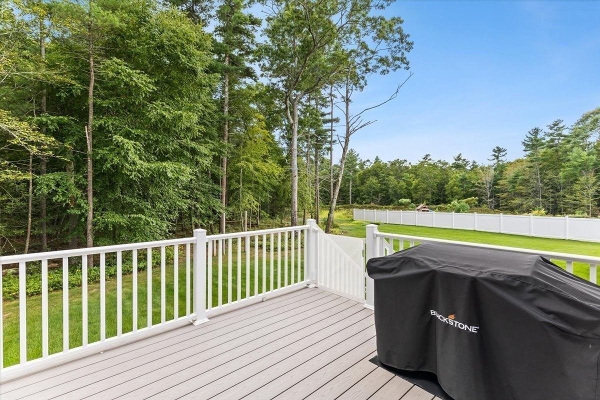 32 Pocksha Dr, Middleboro, MA Photo #36
