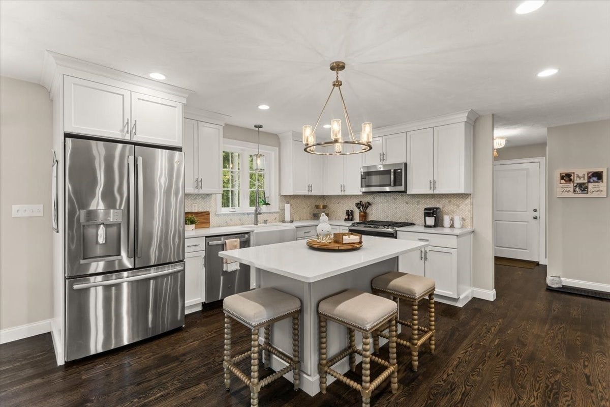 32 Pocksha Dr, Middleboro, MA Photo #13