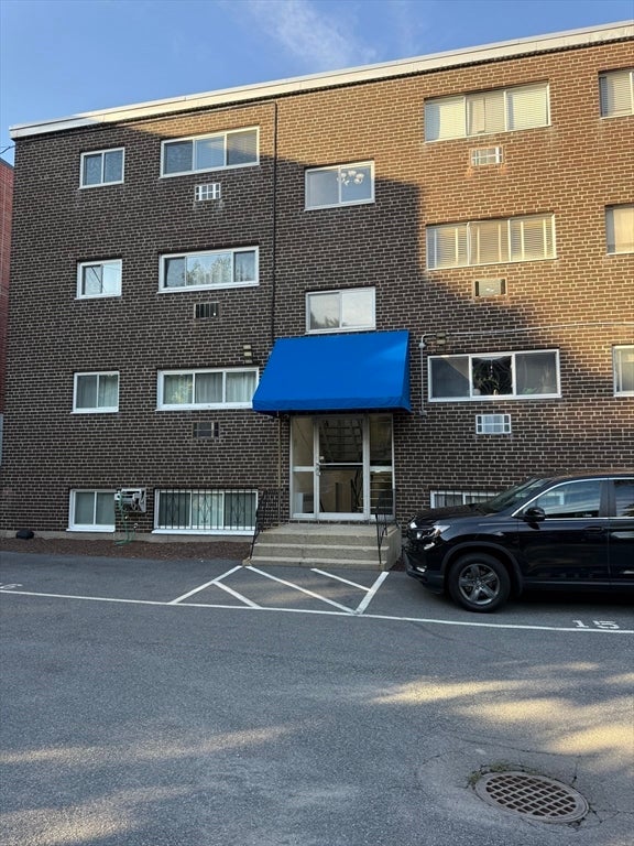 416 Belgrade Ave #6, Boston, MA Photo #20
