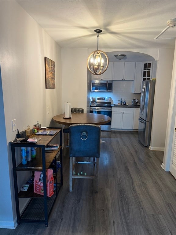 416 Belgrade Ave #6, Boston, MA Photo #5