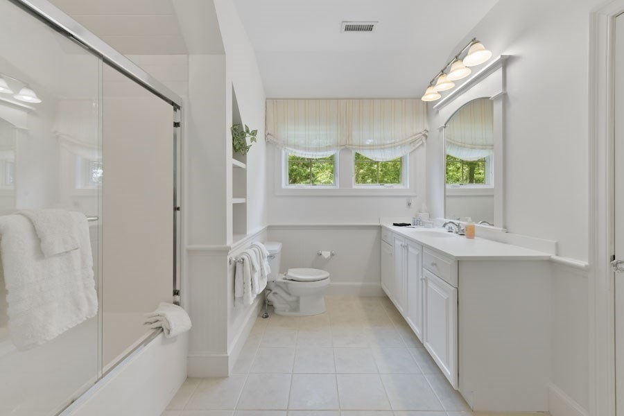 Barnstable, Massachusetts 02655, United States, 5 Bedrooms Bedrooms, ,4 BathroomsBathrooms,Residential,Active,157739