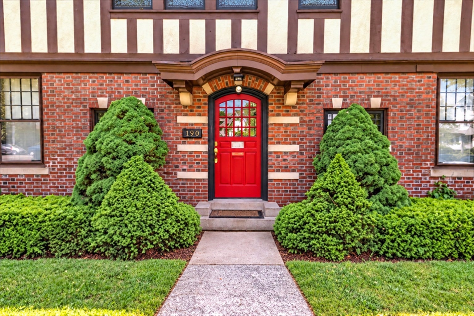 190 Fort Pleasant Ave