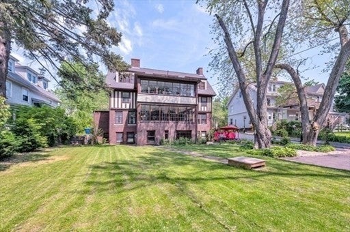 190 Fort Pleasant Ave