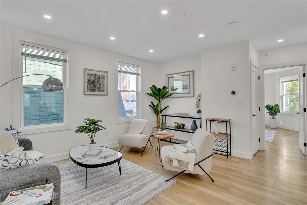 63 Oak St 3