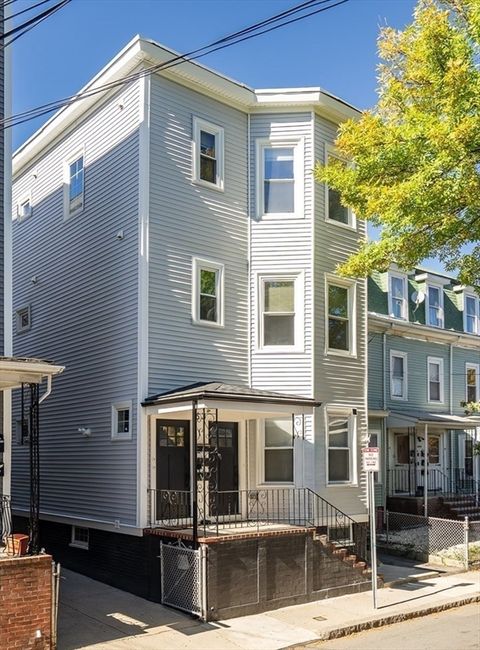63 Oak St 3 Somerville MA 02143