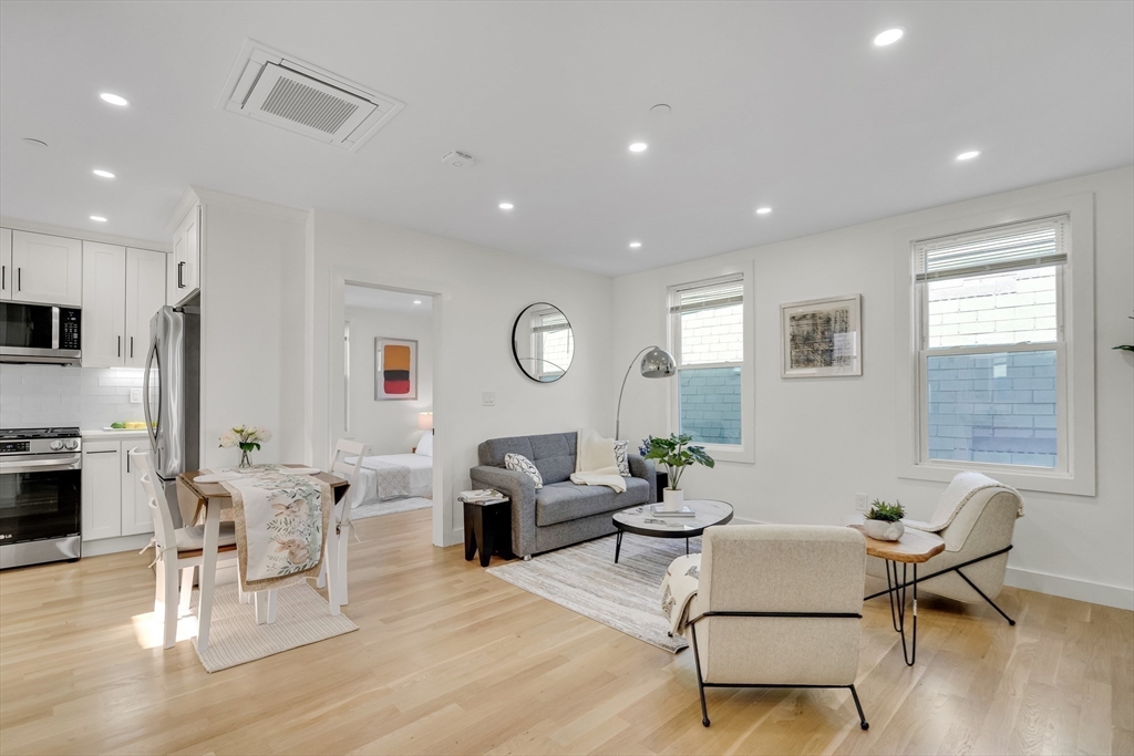 63 Oak St 3