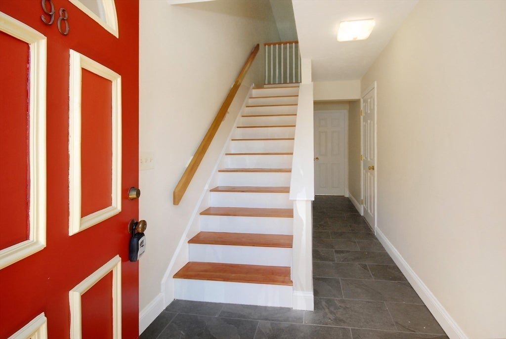 98 Heritage Dr #98, Tewksbury, MA Photo #9