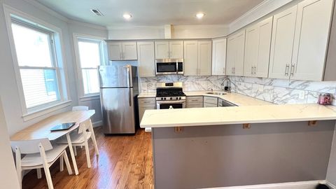 Photo of 54 Crescent Ave #1, Malden, MA 02148 (MLS # 73535038)