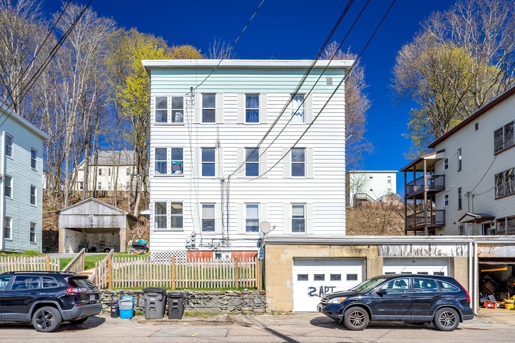 242 Pine St