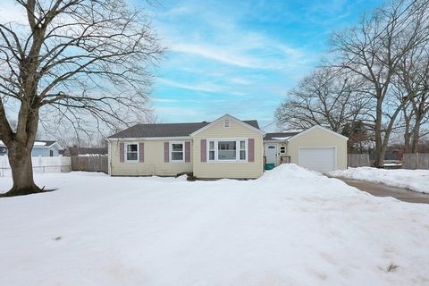 338 Mendon Rd Attleboro MA 02703