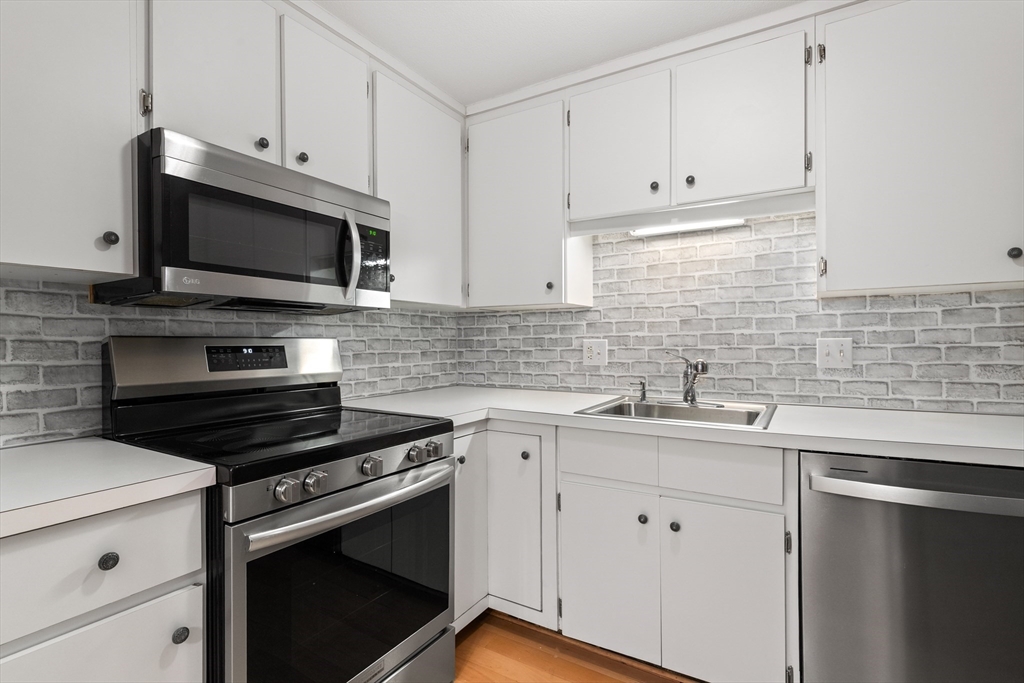 1 Centre St #9, Canton, MA Photo #2