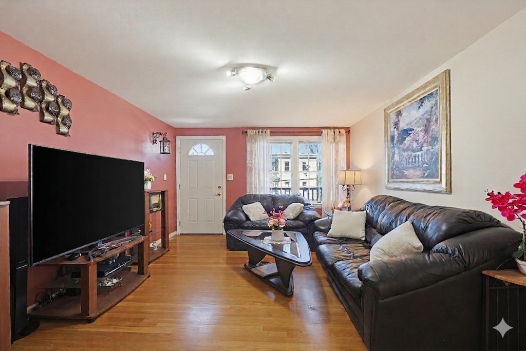 150 Webster Ave 3