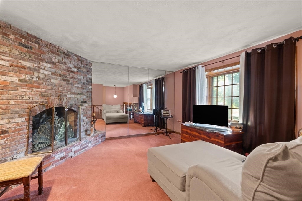 35 Marston St, Tewksbury, MA Photo #10