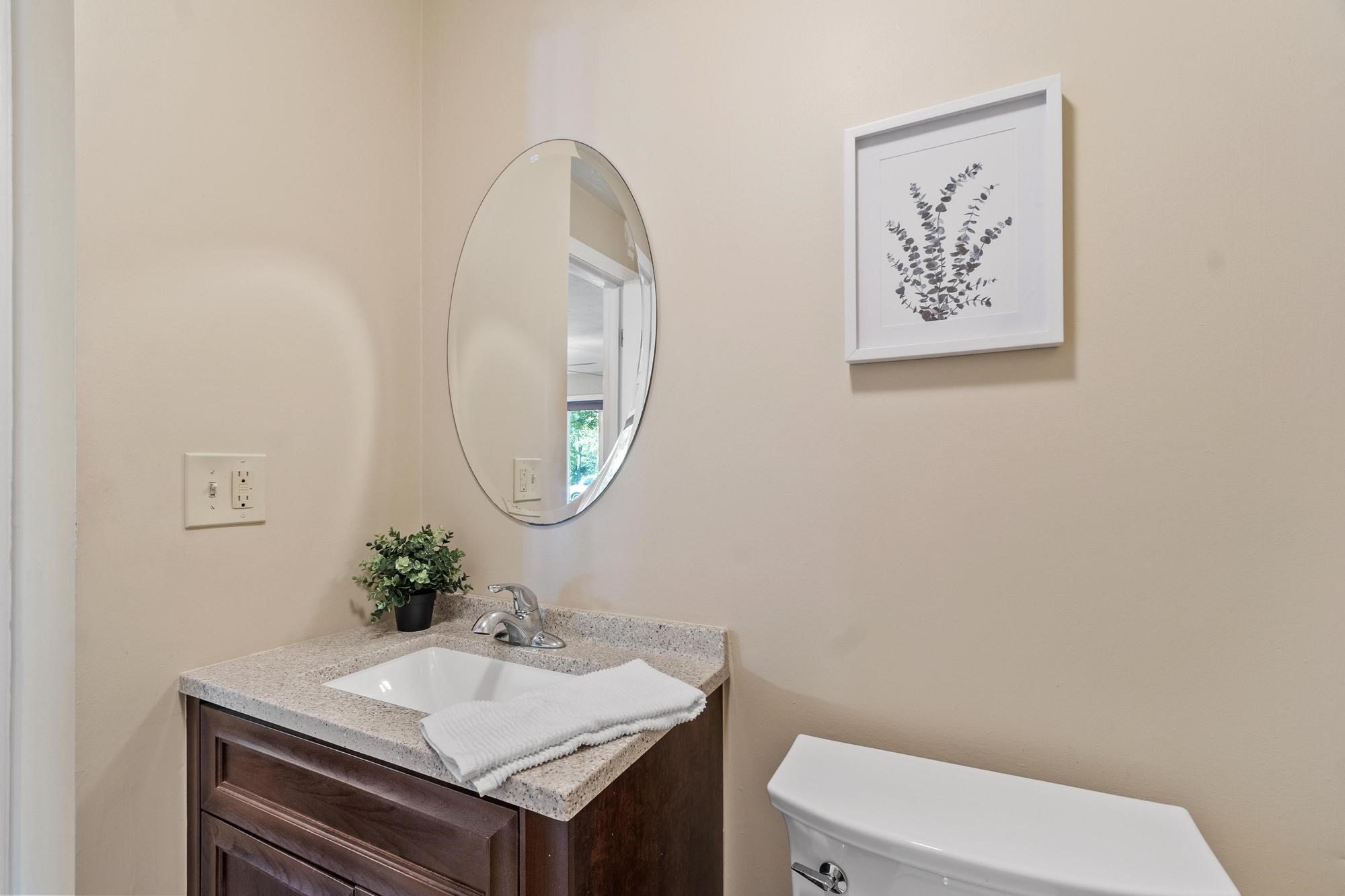 15 Tiffany Cir #15, Millbury, MA Photo #19