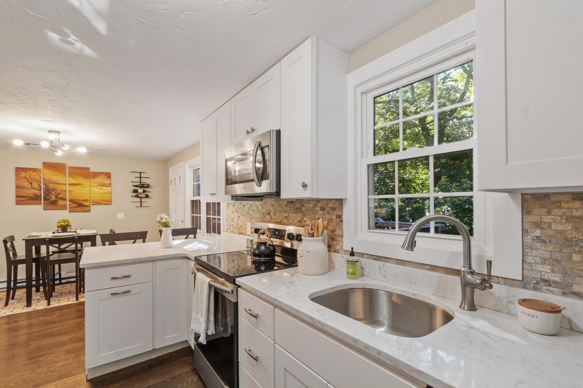 15 Tiffany Cir #15, Millbury, MA Photo #18