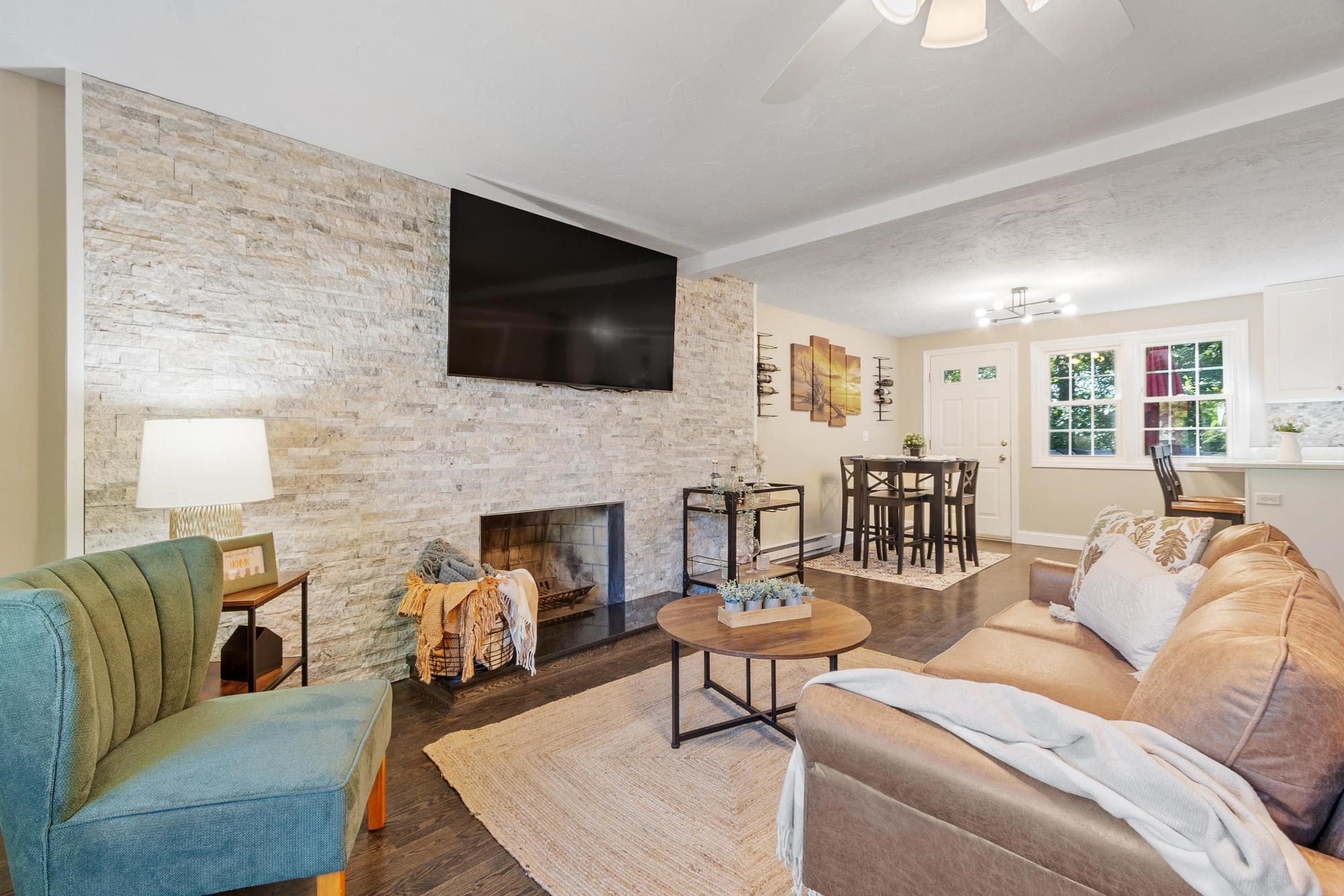 15 Tiffany Cir #15, Millbury, MA Photo #8